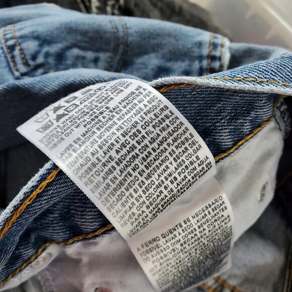 VINTAGE Levi's 550 Relaxed Fit Jeans 36x30 Denim Med Wash Straight Leg - Picture 11 of 12